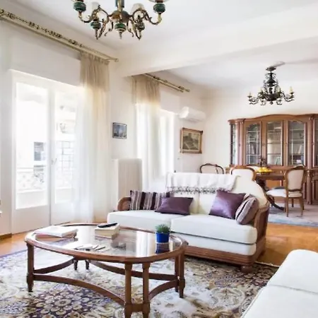 Large 3 Bedroom Apt With Terrace Athens Exterior photo