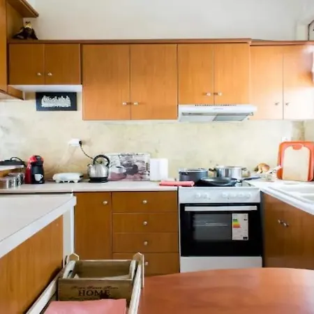 Large 3 Bedroom Apt With Terrace Athens Exterior photo