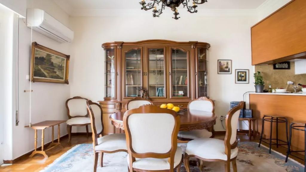 Apartment Large 3 Bedroom With Terrace