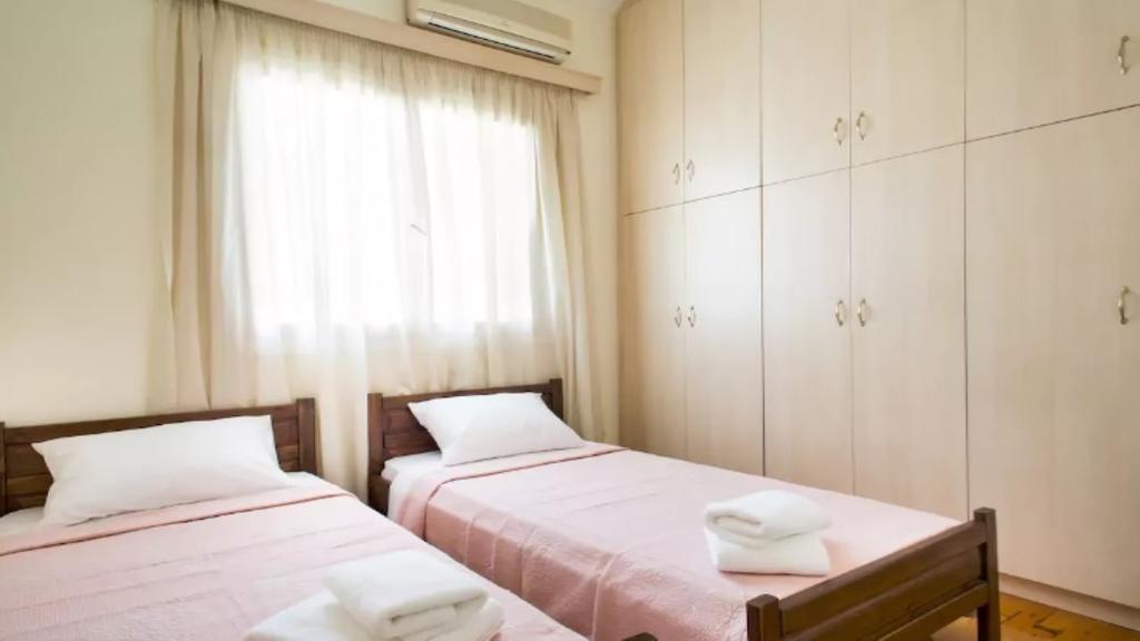 Apartment Large 3 Bedroom With Terrace Athens