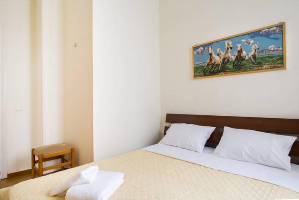 Large 3 Bedroom With Terrace * Atény